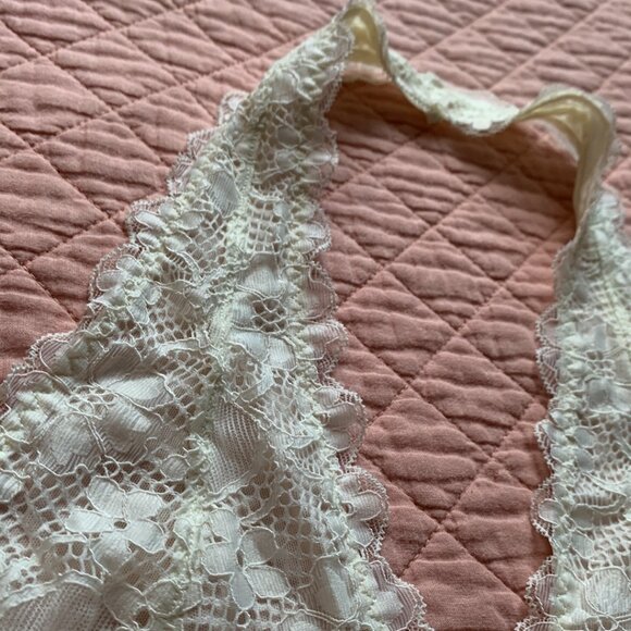 JOJOANS - Halter Lace Bralette - Wirefree Lace - Cream White - Large - Picture 3 of 10